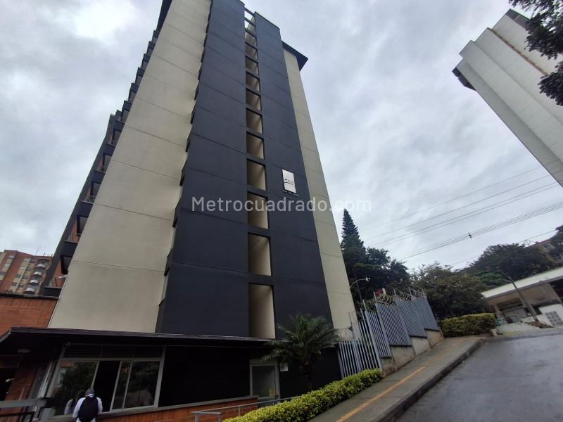 Modern 3BR Apartment with Pool in Pilarica - 2