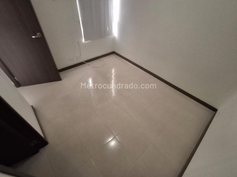 Modern 3BR Apartment with Pool in Pilarica - 7
