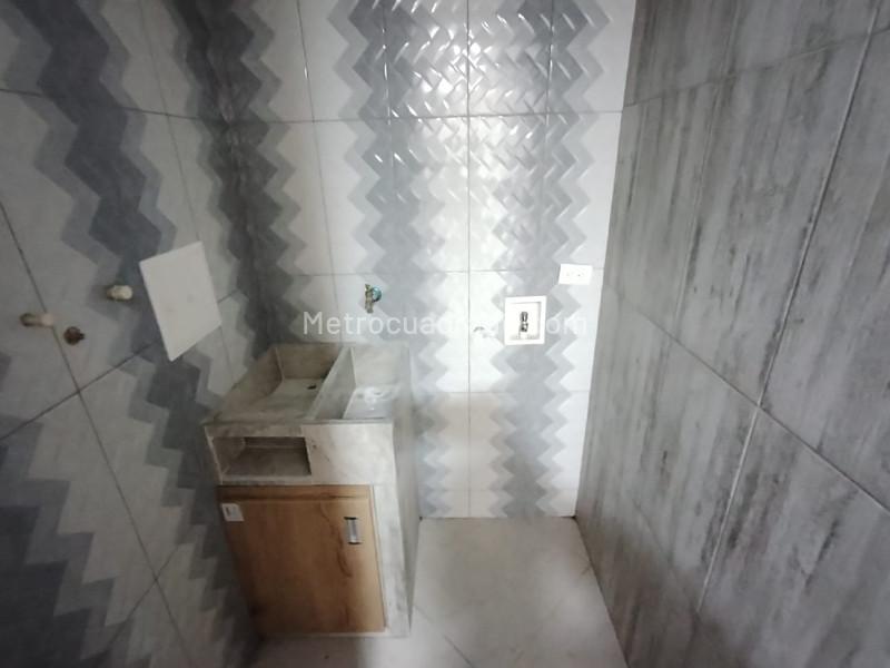 2BR Apartment in Robledo - 3