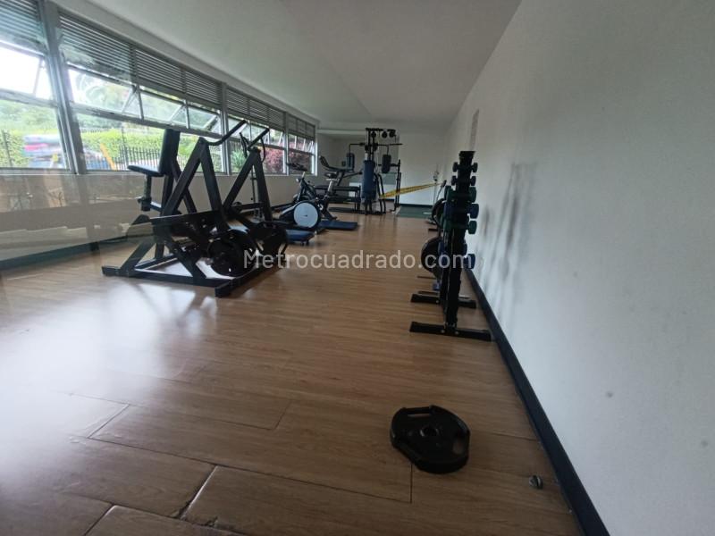 Apartamento Amplio de 3 Alcobas en La Loma del Indio - 5