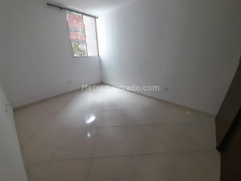 Apartamento Interno de 2 Alcobas en Arriendo en San Javier - 4