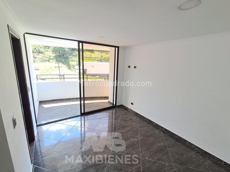 Apartamento amplio de 3 alcobas en arriendo en El Mojón, Copacabana - 4