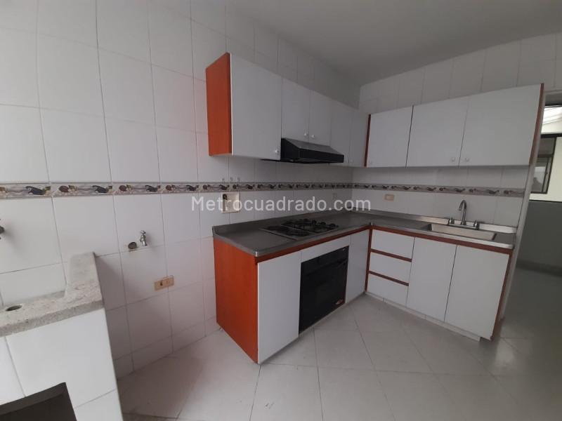 Spacious 4BR Apartment in Boston - 2