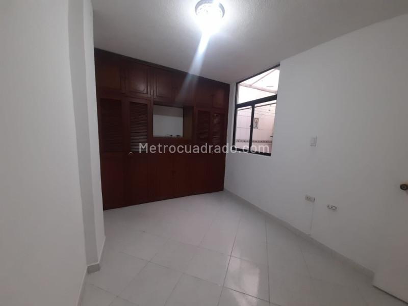 Spacious 4BR Apartment in Boston - 4