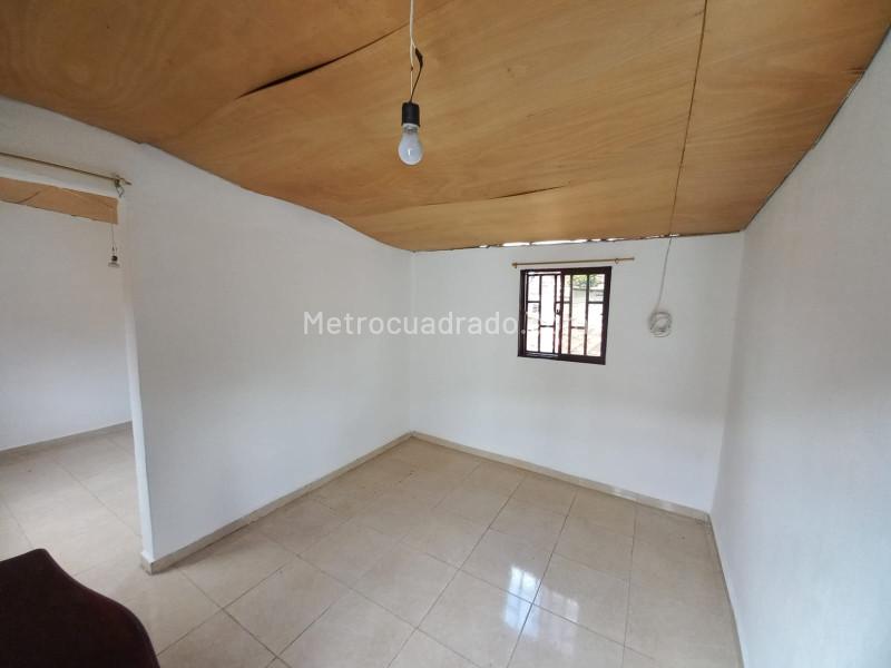 Casa Dúplex Ideal de 5 Alcobas para Alquilar en El Socorro - 2