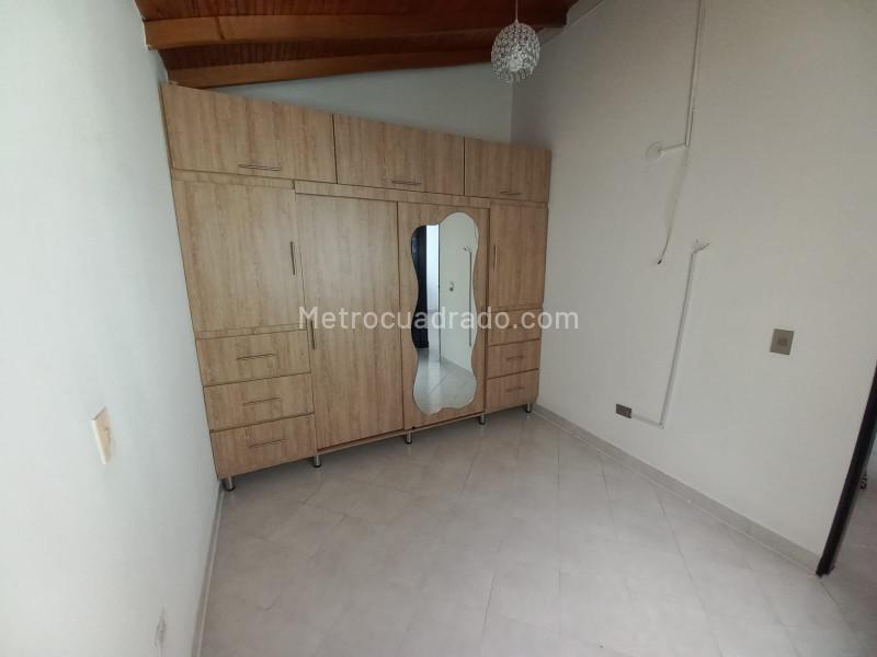 Casa Dúplex Ideal de 5 Alcobas para Alquilar en El Socorro - 6
