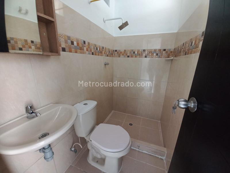 Casa Dúplex Ideal de 5 Alcobas para Alquilar en El Socorro - 8