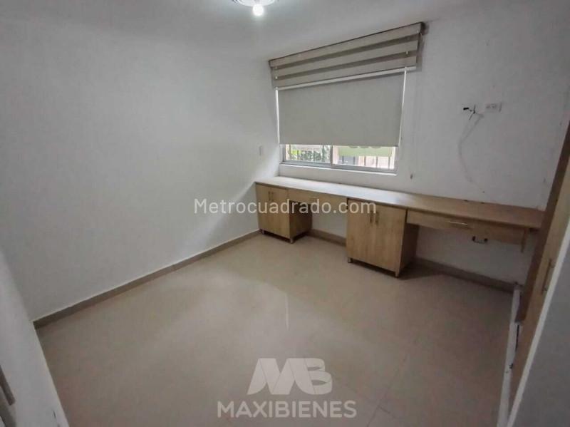 3BR Apartment for Rent in Laureles (La Castellana) with Balcony - 5