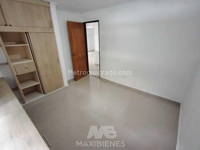 3BR Apartment for Rent in Laureles (La Castellana) with Balcony - 7