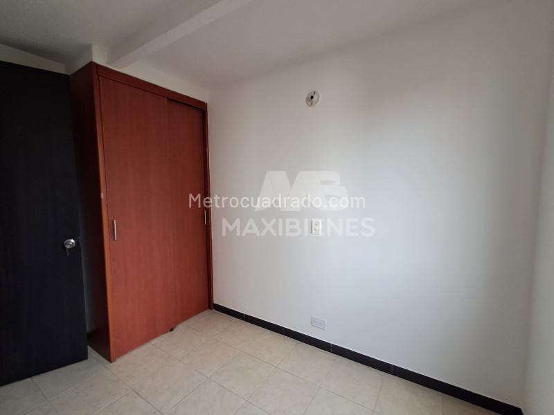 Apartamento de 3 Alcobas en Los Colores con Piscina y Gimnasio - 7