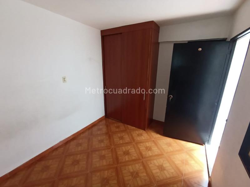 3BR Apartment in Campo Valdes 1 - 3