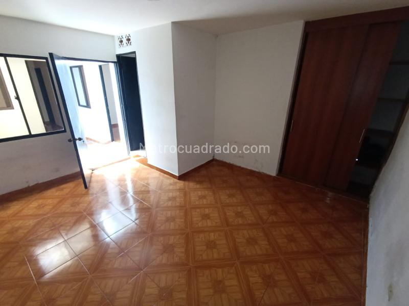 3BR Apartment in Campo Valdes 1 - 4