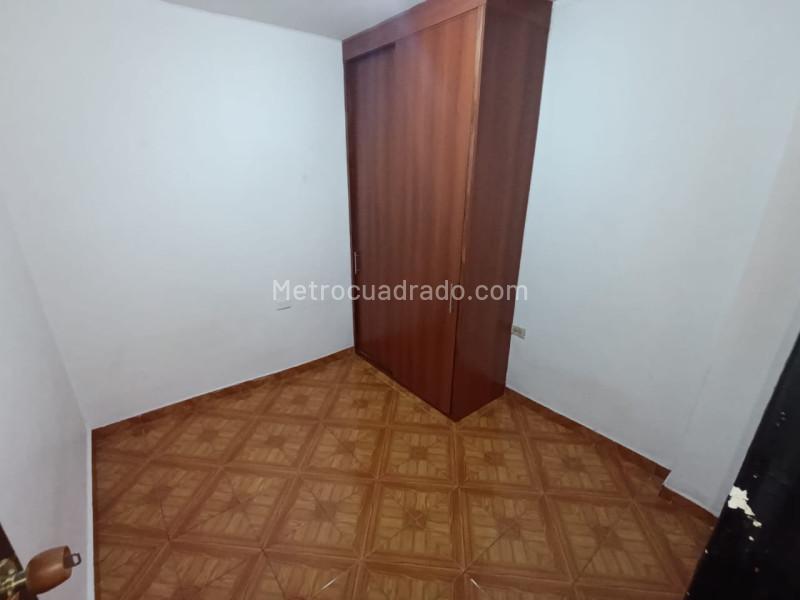 3BR Apartment in Campo Valdes 1 - 6
