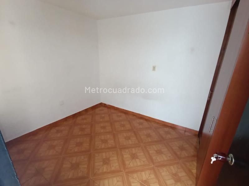 3BR Apartment in Campo Valdes 1 - 9
