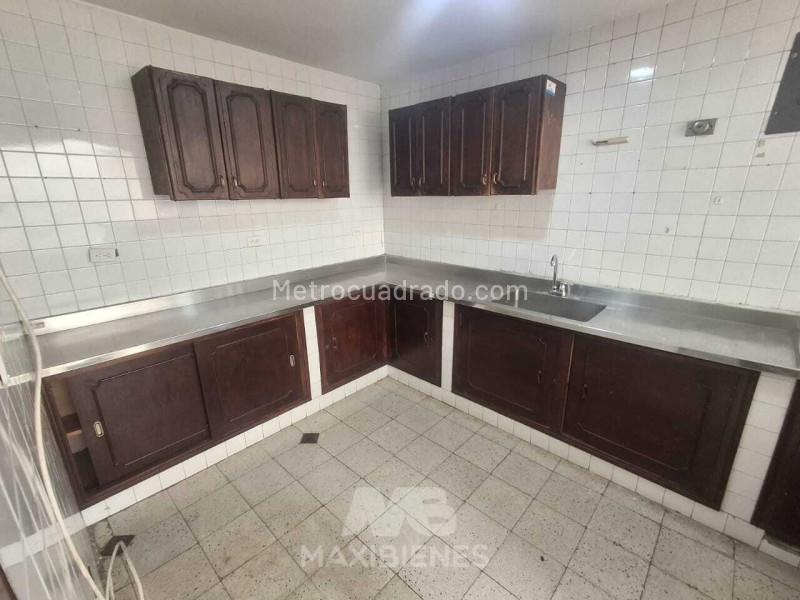 Comfortable 3BR House in Estadio - 2