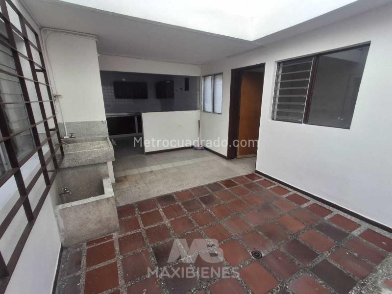 Comfortable 3BR House in Estadio - 4
