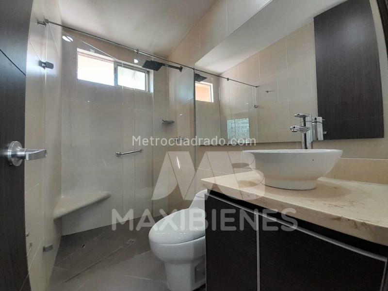 2BR Apartment in Aguacatala with Great Amenities - 9
