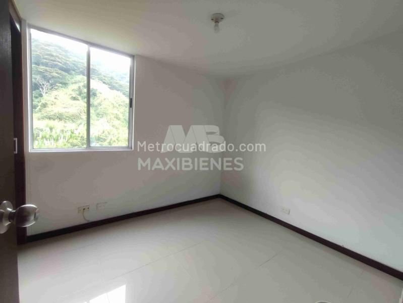 Apartamento de 2 Alcobas en Alquiler en Belén Loma de los Bernal - 4