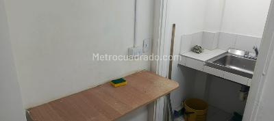 Apartaestudio en venta en La Candelaria, Medellín, 56 m² · foto 4 de 10