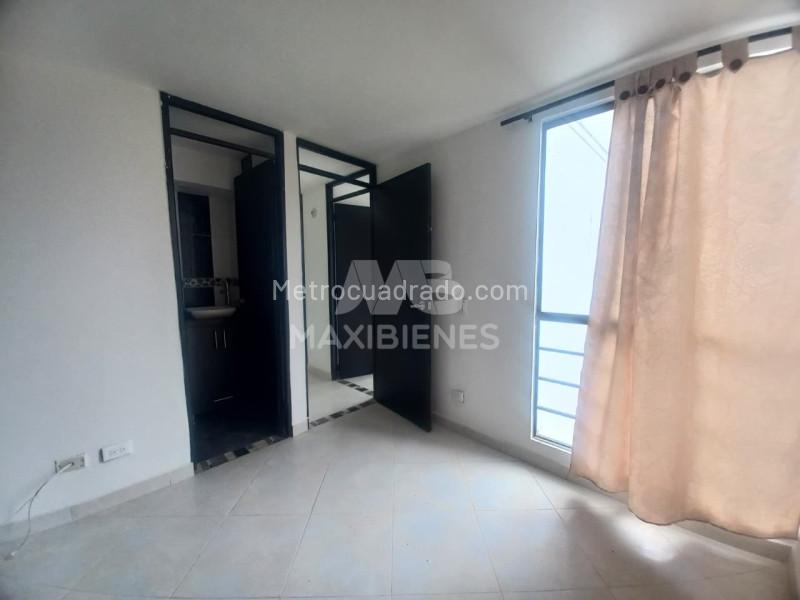 Apartamento de 3 Alcobas en Rodeo Alto