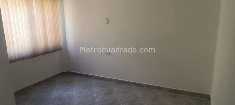 Casa Brillante de 4 Alcobas en La América - 8