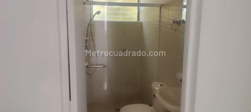 Casa Brillante de 4 Alcobas en La América - 9