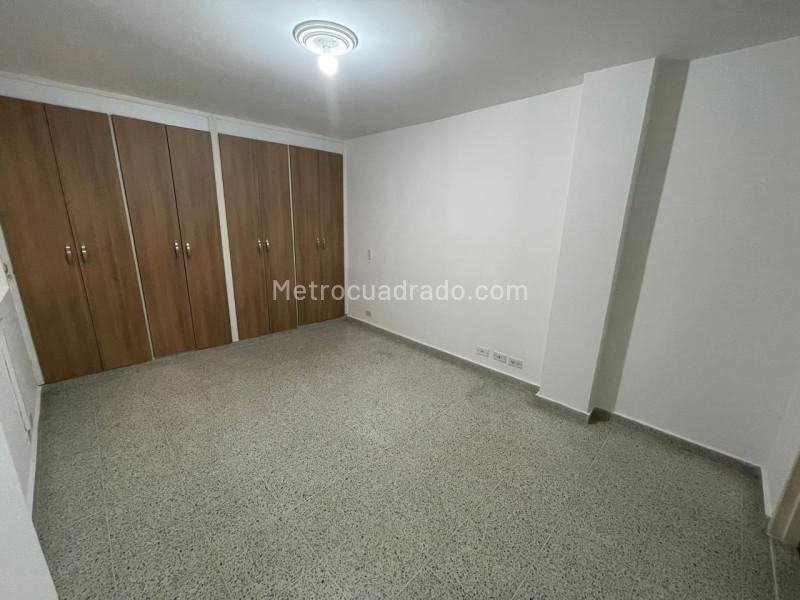 Apartamento Amplio de 3 Alcobas en Villa Hermosa - 5
