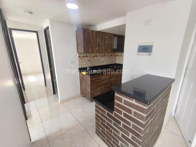 Modern 3BR Apartment in Pajarito