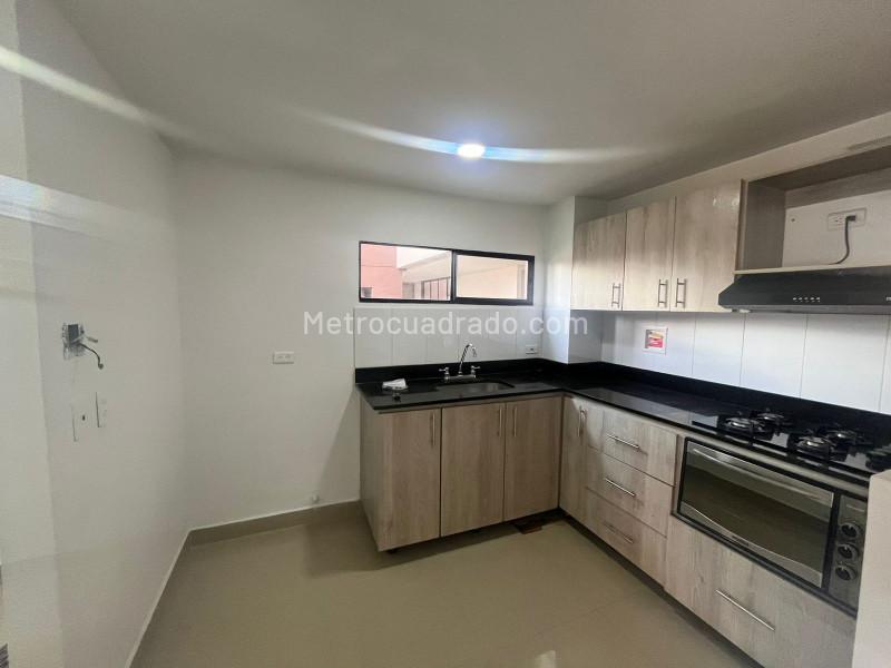 Modern 3BR Apartment in Pilarica - 4