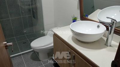 Apartaestudio en arriendo en Los Pinos, Medellín, 37 m² · foto 5 de 8