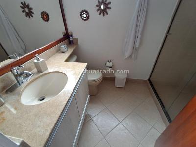 Apartamento de 3 alcobas en arriendo en El Poblado, Medellín, 173 m² · foto 7 de 18