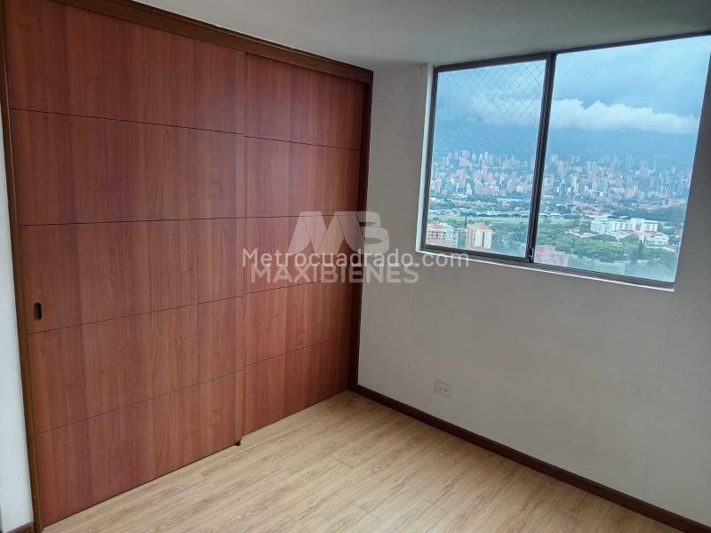 Apartamento de 3 Alcobas en Arriendo en Belen Loma de los Bernal - 2