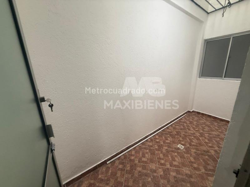 3BR Apartment in Santa Maria La Nueva (65 m²)