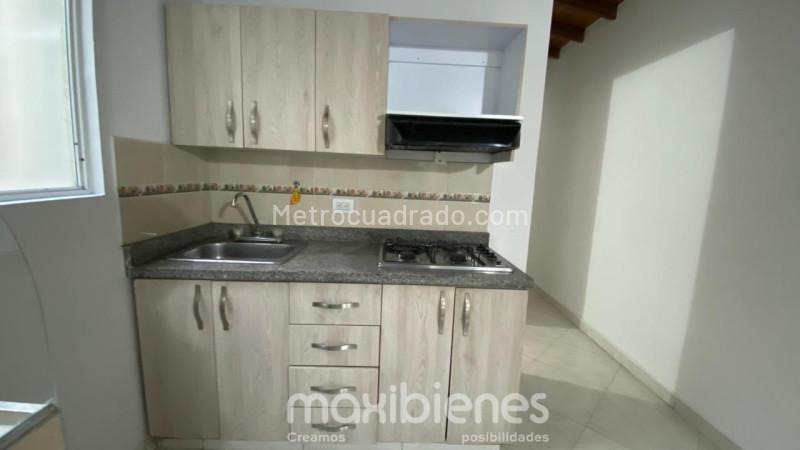 Spacious 3BR Apartment in La Castellana - 2
