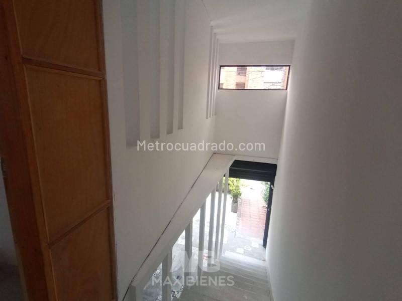 Casa amplia de 5 Alcobas en Laureles - 7