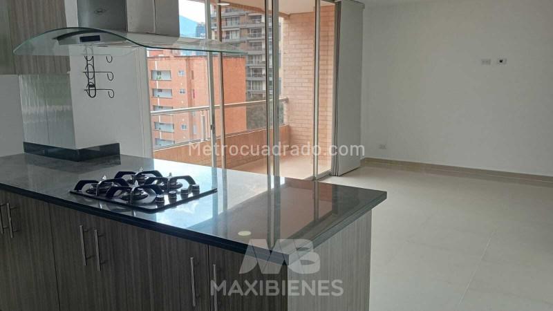 Charming 3BR Apartment in Florida Nueva - 2