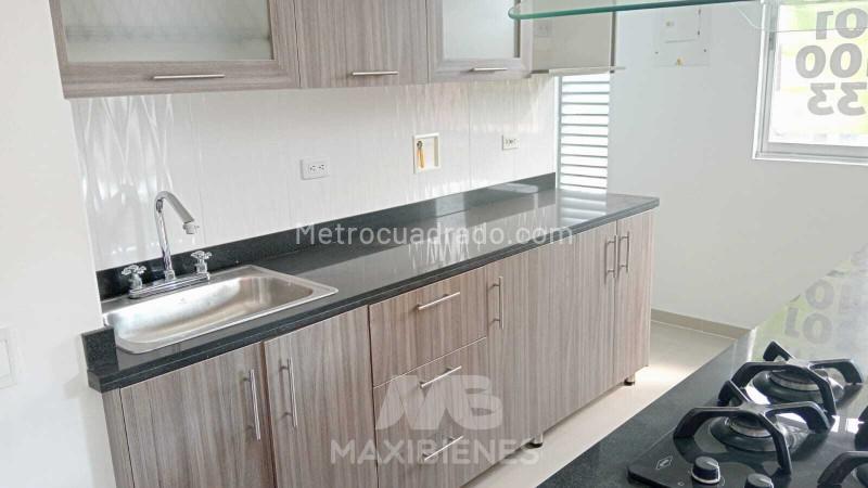 Charming 3BR Apartment in Florida Nueva - 4