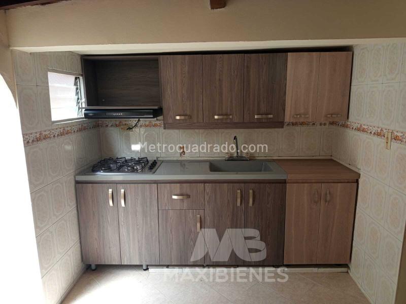 Apartamento en Arriendo de 2 Alcobas en Campo Amor, Medellín - 3
