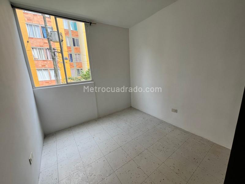 Apartamento de 3 Alcobas en Pajarito (52 m²)