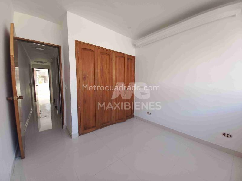 4BR House with 4 Baths in Belen La Mota - 8