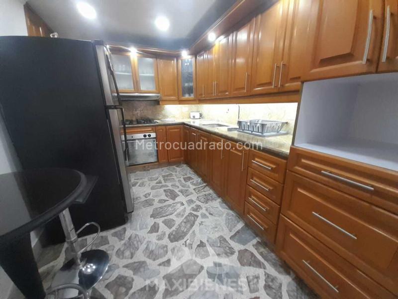 Casa amplia de 5 Alcobas en El Estadio
