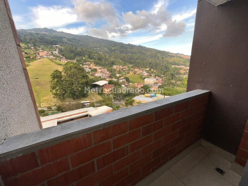 Apartamento Amplio de 3 Alcobas en Robledo Pajarito - 2