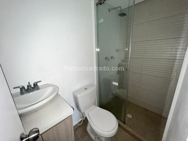 Apartamento Amplio de 3 Alcobas en Robledo Pajarito - 5