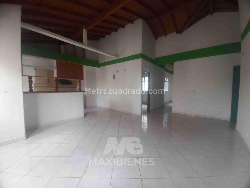 Spacious 3BR Apartment in Belen Parque - 2