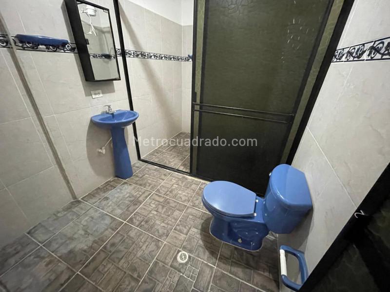 Apartamento en Arriendo de 2 Alcobas en Manrique Central 1 - 2