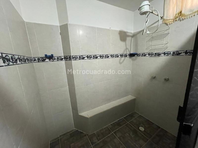 Apartamento en Arriendo de 2 Alcobas en Manrique Central 1 - 3