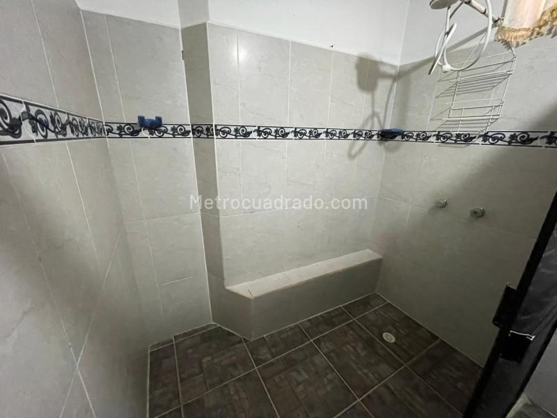 Apartamento en Arriendo de 2 Alcobas en Manrique Central 1 - 4