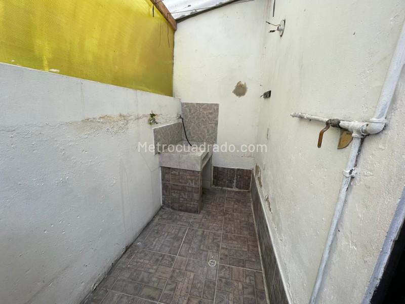 Apartamento en Arriendo de 2 Alcobas en Manrique Central 1 - 5