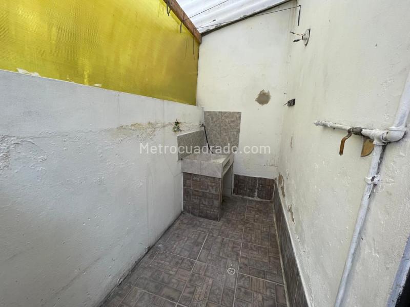 Apartamento en Arriendo de 2 Alcobas en Manrique Central 1 - 7