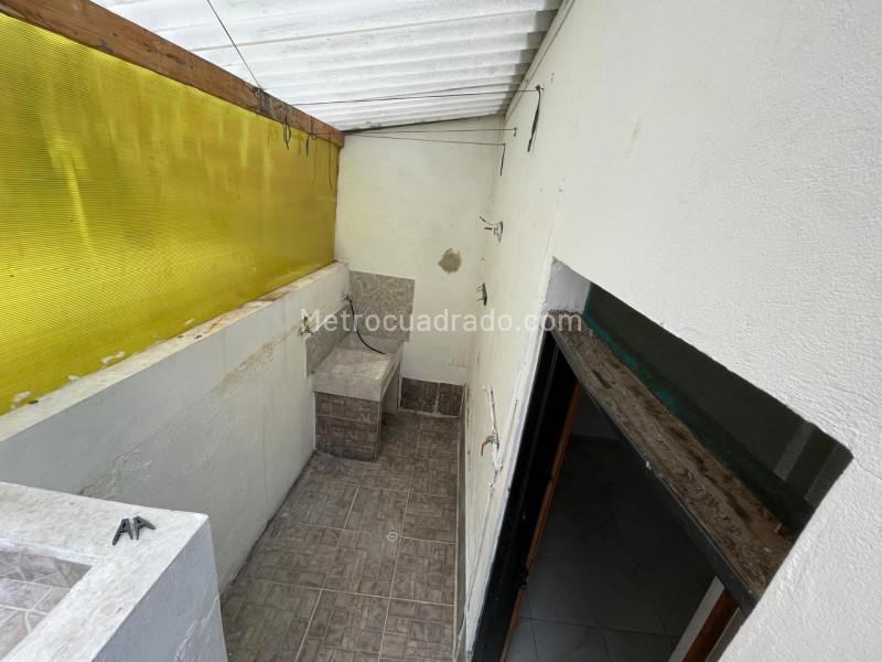 Apartamento en Arriendo de 2 Alcobas en Manrique Central 1 - 8